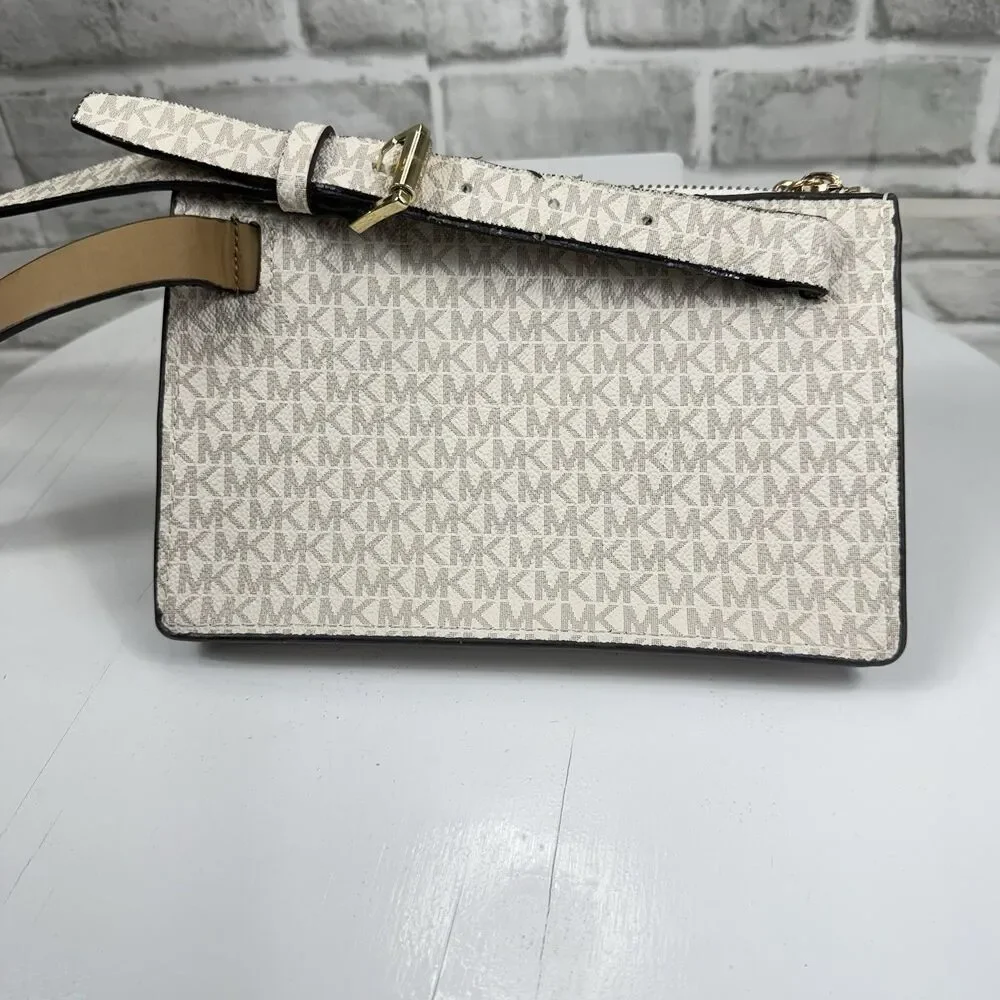 Michael Kors MK Signature Vanilla Fanny Pack Belt Bag Size Small W/Gold Detail